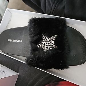 Steve Madden slides